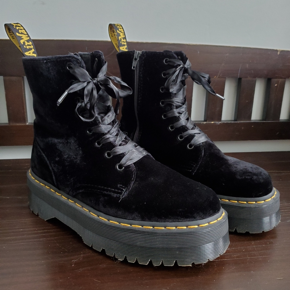 Dr martens black velvet jadon platform boots